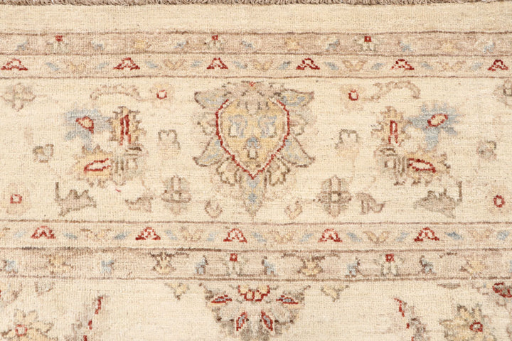 Blanched Almond Ziegler 7' 7 x 9' 9 - No. 64736 - ALRUG Rug Store