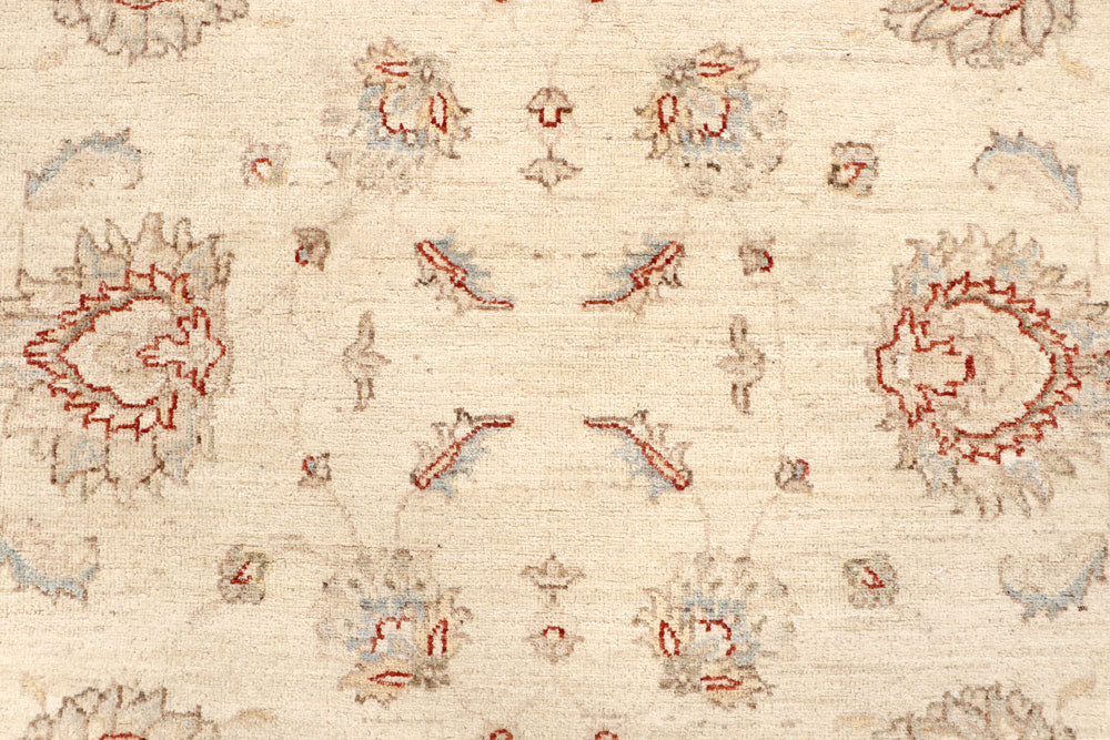 Blanched Almond Ziegler 7' 7 x 9' 9 - No. 64736 - ALRUG Rug Store