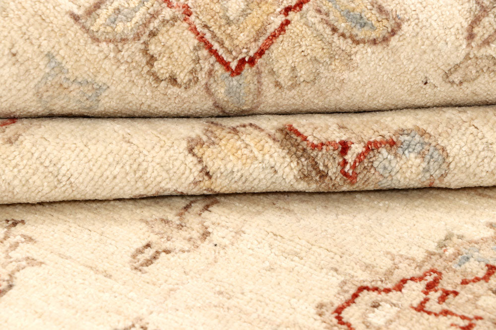 Blanched Almond Ziegler 7' 7 x 9' 9 - No. 64736 - ALRUG Rug Store