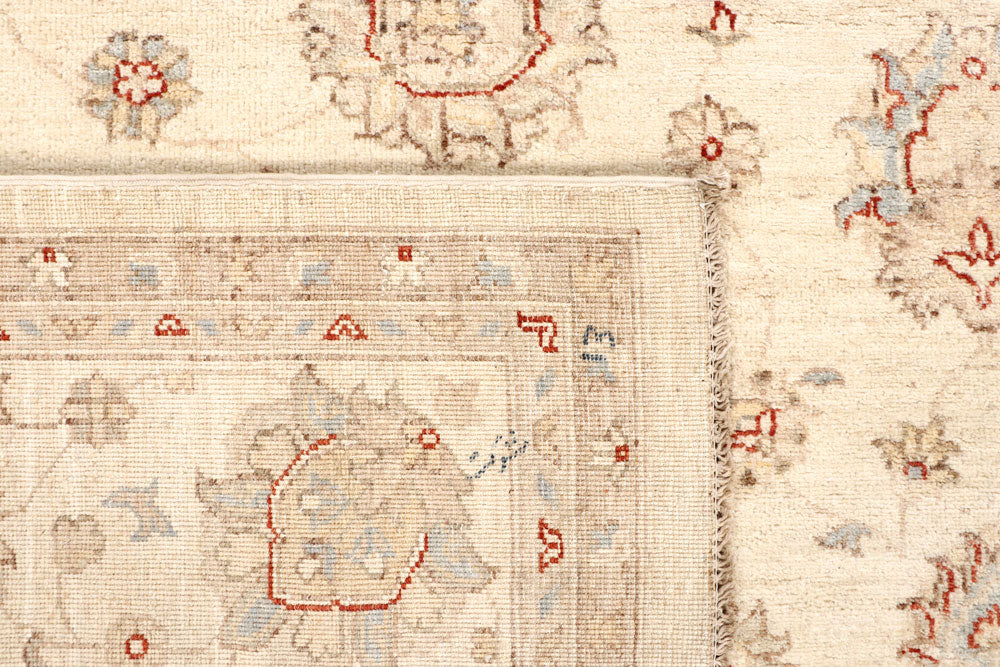 Blanched Almond Ziegler 7' 7 x 9' 9 - No. 64736 - ALRUG Rug Store