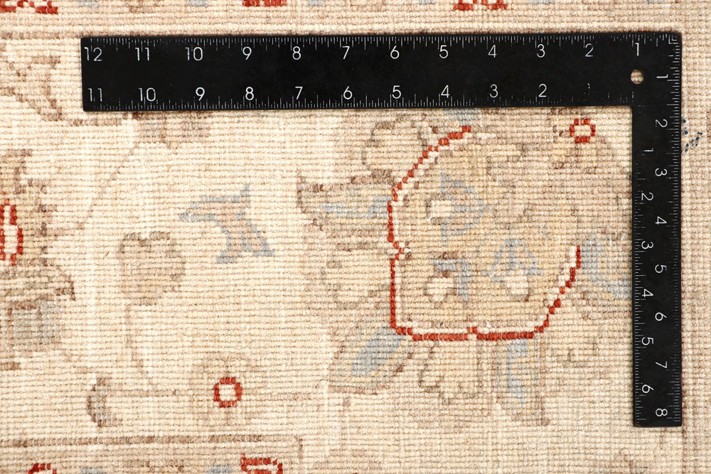 Blanched Almond Ziegler 7' 7 x 9' 9 - No. 64736 - ALRUG Rug Store