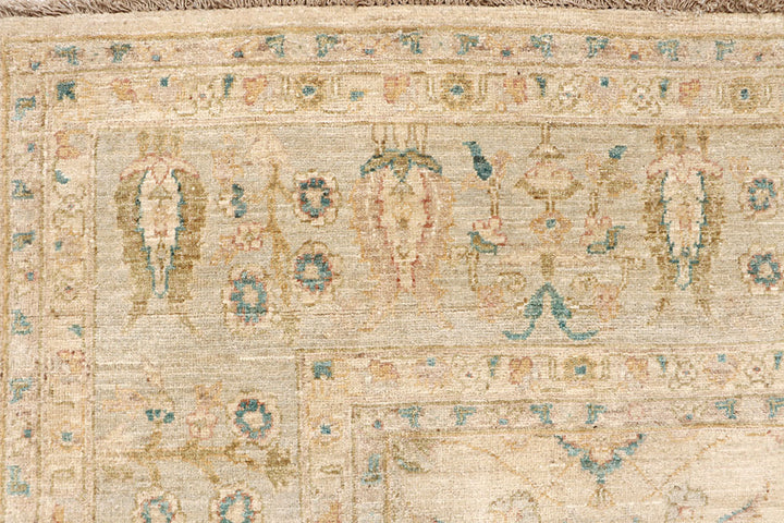 Blanched Almond Ziegler 8' x 9' 7 - No. 64747 - ALRUG Rug Store