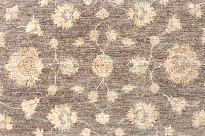 Silver Ziegler 7' 11 x 9' 6 - No. 64801 - ALRUG Rug Store