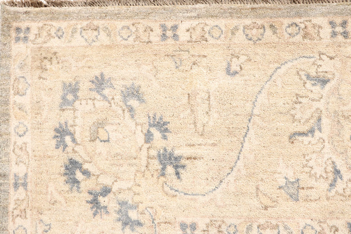 Blanched Almond Ziegler 9' 11 x 14' 1 - No. 64879 - ALRUG Rug Store