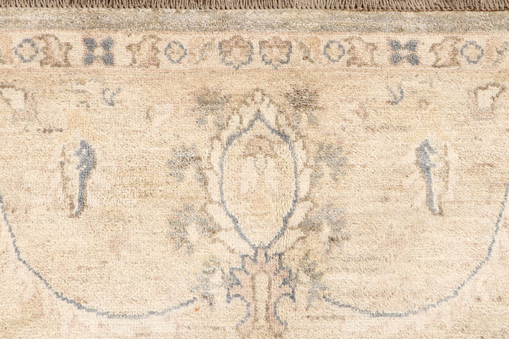 Blanched Almond Ziegler 9' 11 x 14' 1 - No. 64879 - ALRUG Rug Store