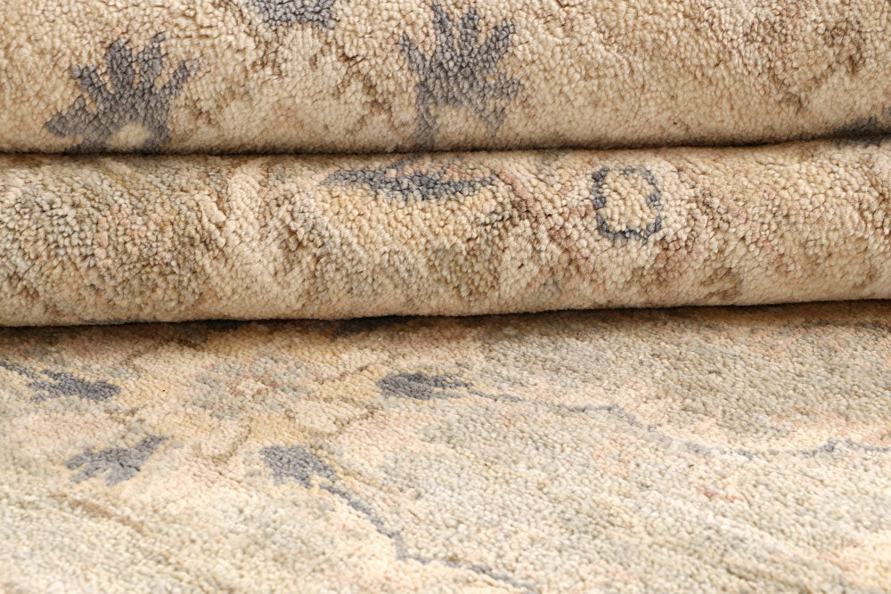 Blanched Almond Ziegler 9' 11 x 14' 1 - No. 64879 - ALRUG Rug Store