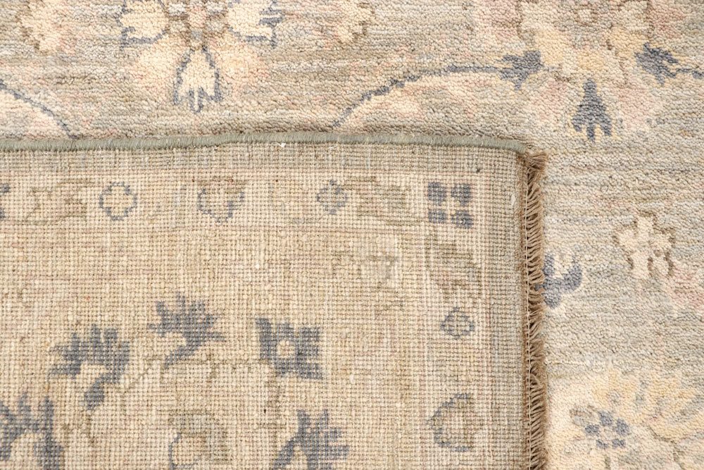 Blanched Almond Ziegler 9' 11 x 14' 1 - No. 64879 - ALRUG Rug Store