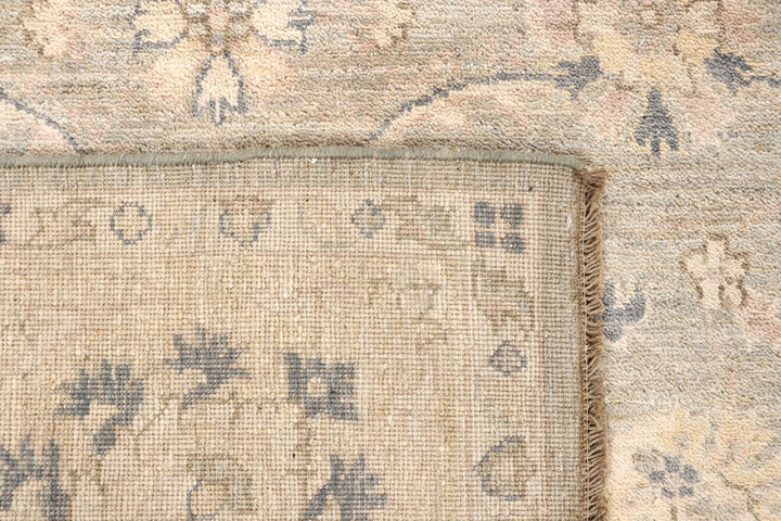 Blanched Almond Ziegler 9' 11 x 14' 1 - No. 64879 - ALRUG Rug Store