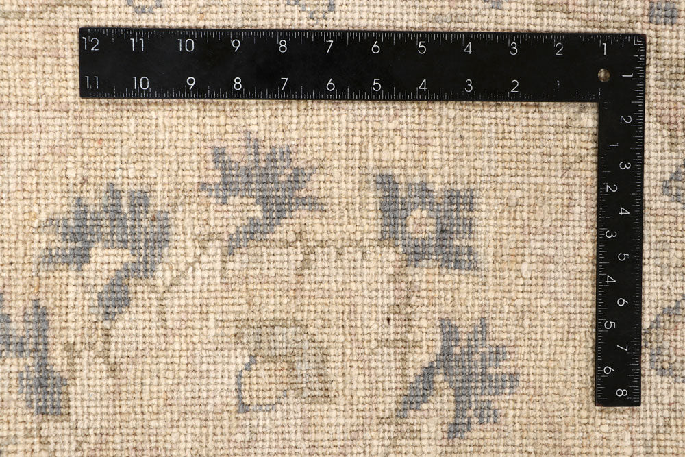 Blanched Almond Ziegler 9' 11 x 14' 1 - No. 64879 - ALRUG Rug Store