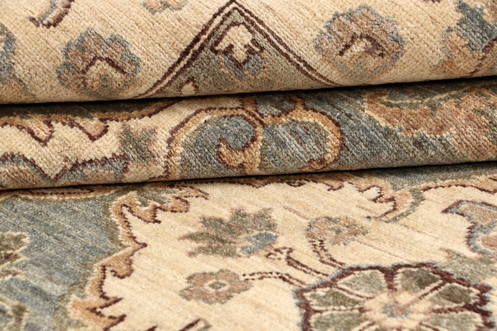 Blanched Almond Ziegler 8' 10 x 11' 9 - No. 64924 - ALRUG Rug Store