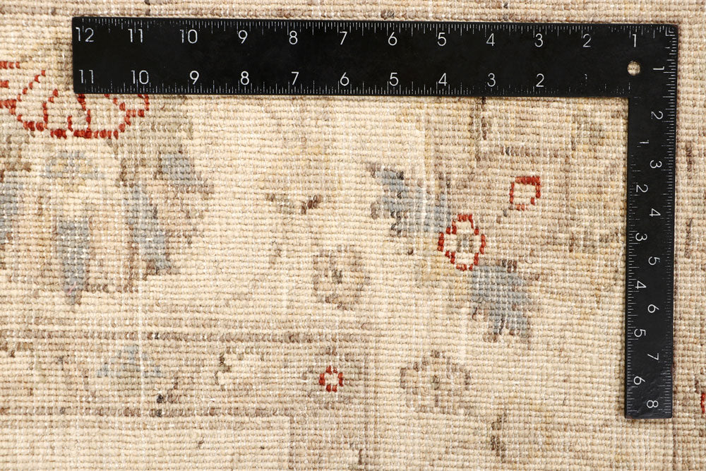 Blanched Almond Ziegler 5' 6 x 8' 1 - No. 65068 - ALRUG Rug Store