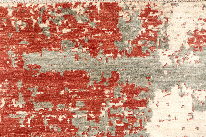 Blanched Almond Abstract 6' 6 x 9' 7 - No. 65102 - ALRUG Rug Store