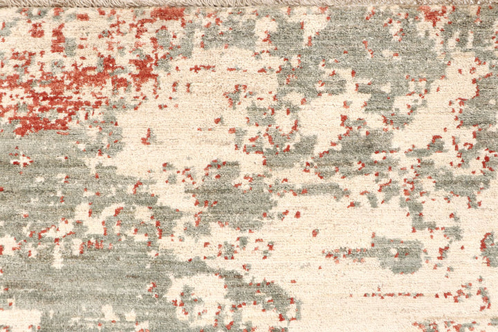 Blanched Almond Abstract 6' 6 x 9' 7 - No. 65102 - ALRUG Rug Store