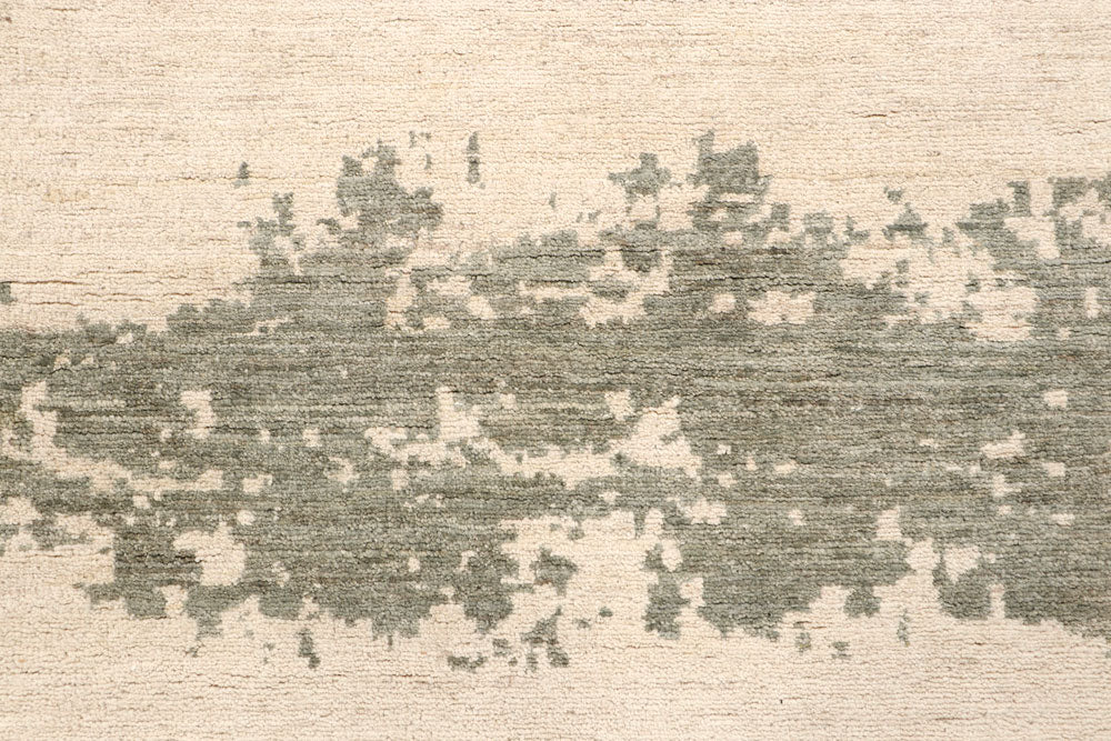 Blanched Almond Abstract 6' 6 x 9' 7 - No. 65102 - ALRUG Rug Store