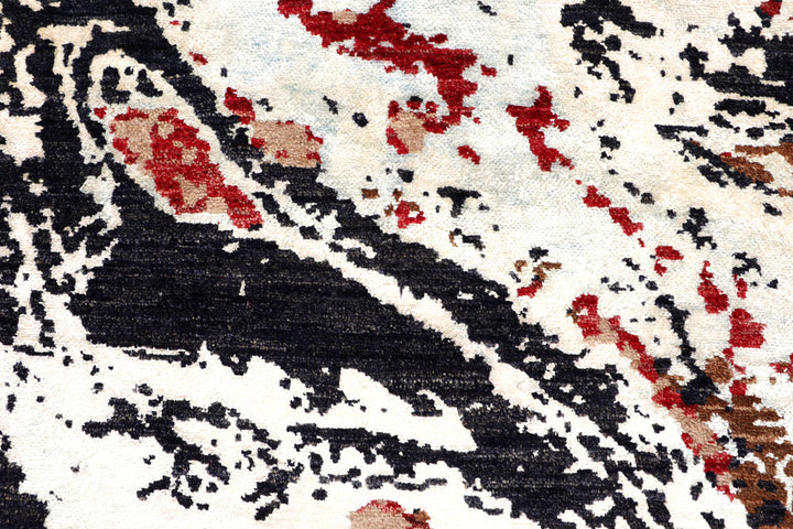 Multi Colored Abstract 6' 3 x 6' 3 - No. 65206 - ALRUG Rug Store