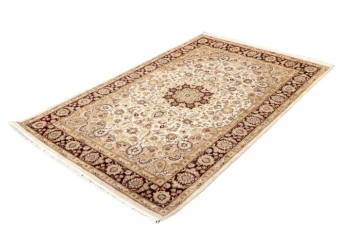 Cornsilk Isfahan 4' x 6' 4 - No. 65248