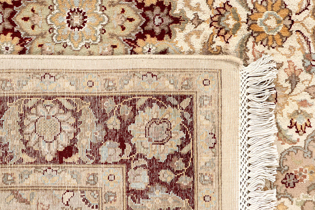 Cornsilk Isfahan 4' x 6' 4 - No. 65248