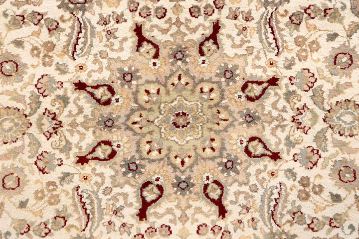 Ivory Isfahan 4'  1" x 5'  11" - No. QA97690