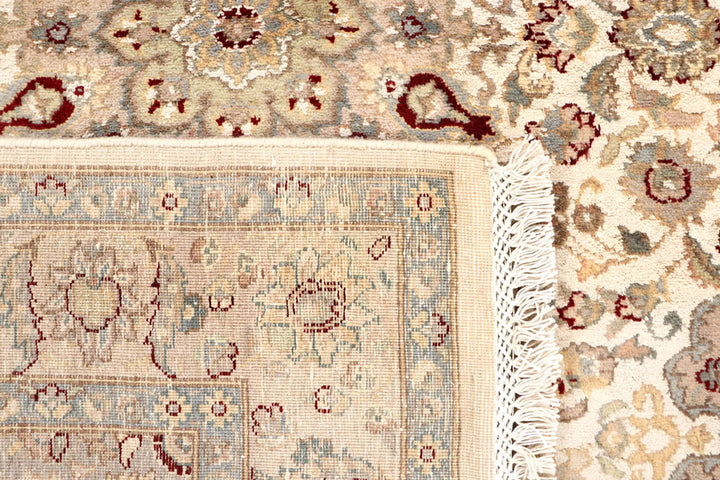 Ivory Isfahan 4' 1 x 5' 11 - No. 65249