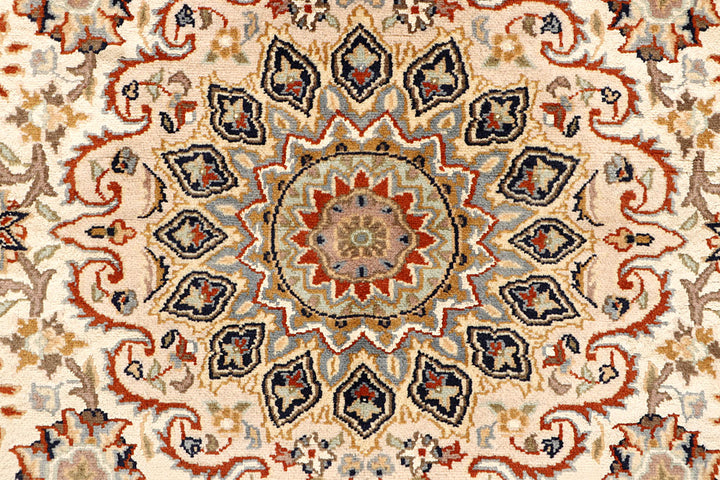 Ivory Isfahan 4' 1 x 6' 2 - No. 65250 - ALRUG Rug Store