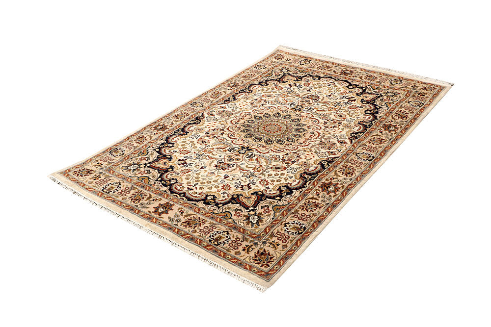 Ivory Isfahan 4' 1 x 6' 2 - No. 65250 - ALRUG Rug Store