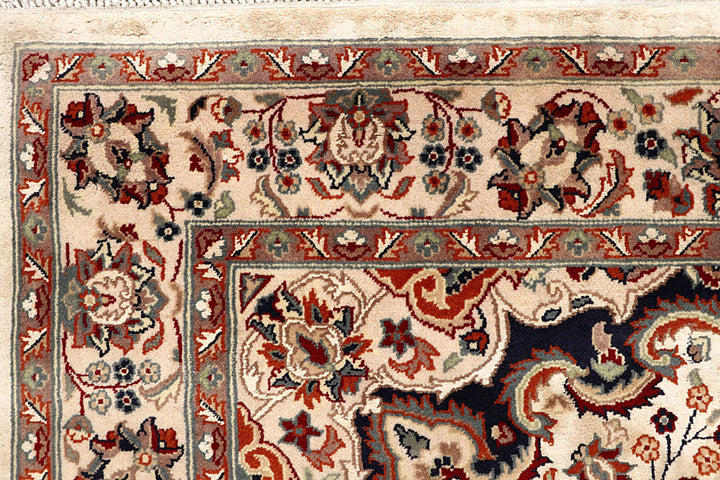 Ivory Isfahan 4' x 6' - No. 65251