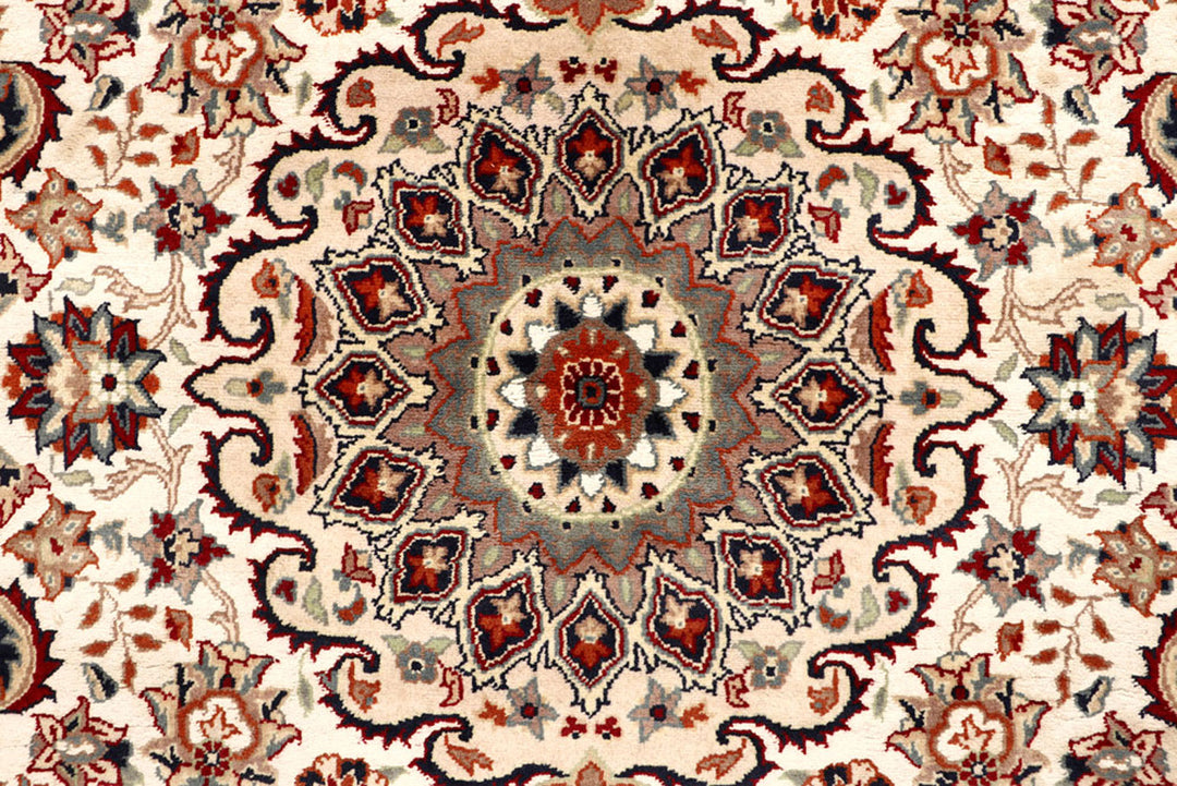 Ivory Isfahan 4' x 6' - No. 65251