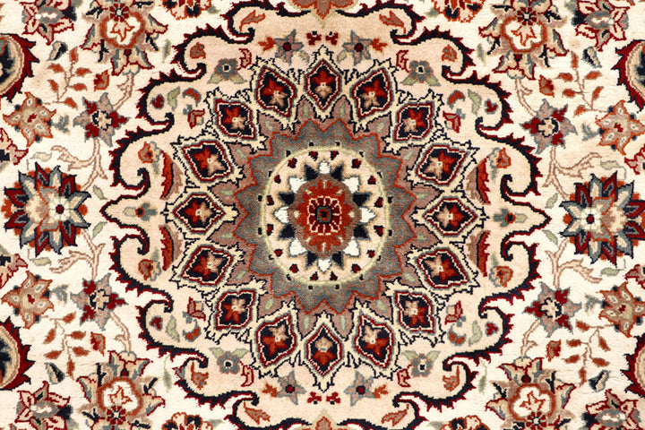 Ivory Isfahan 4' x 6' - No. 65251