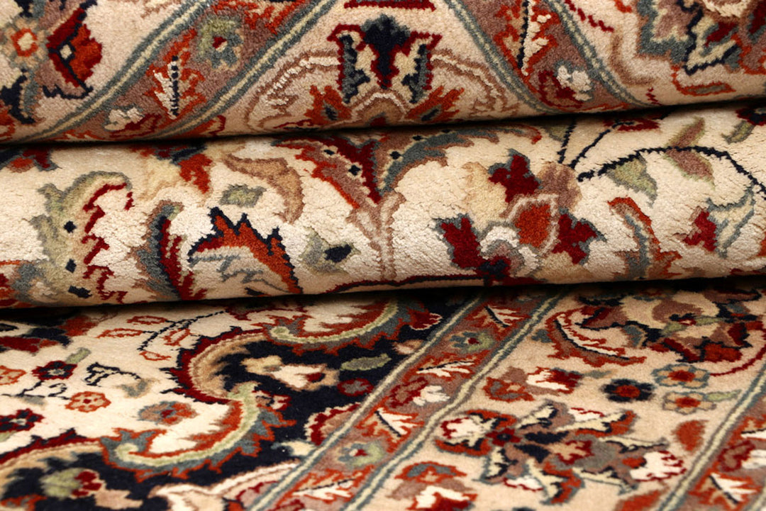 Ivory Isfahan 4' x 6' - No. 65251