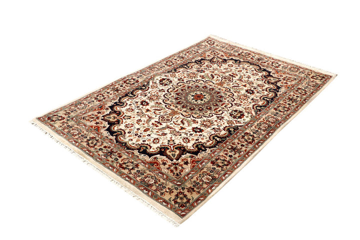 Ivory Isfahan 4' x 6' - No. 65251