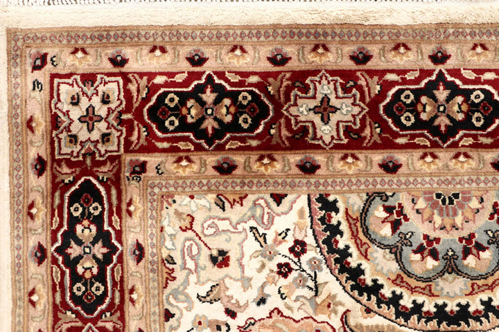 Ivory Isfahan 4' x 6' 3 - No. 65253