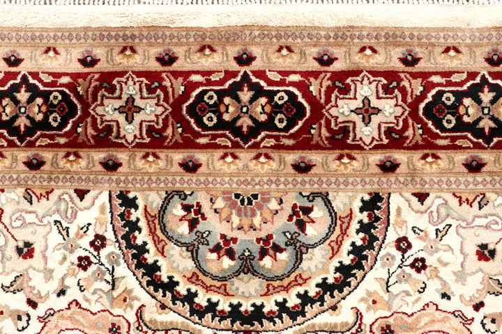 Ivory Isfahan 4' x 6' 3 - No. 65253