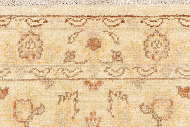 Bisque Oushak 2' 5 x 11' 7 - No. 65256 - ALRUG Rug Store