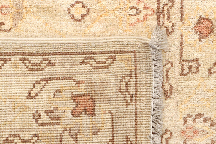 Bisque Oushak 2' 6 x 11' 5 - No. 65257 - ALRUG Rug Store