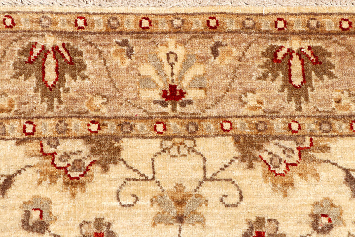 Navajo White Ziegler 2' 7 x 7' 7 - No. 65265 - ALRUG Rug Store