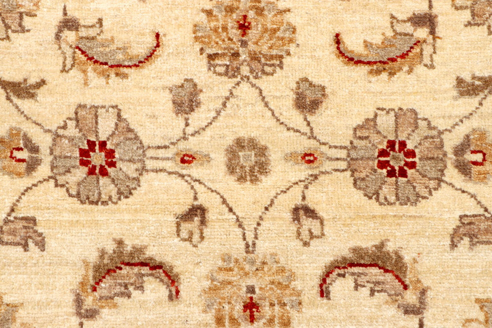 Navajo White Ziegler 2' 7 x 7' 7 - No. 65265 - ALRUG Rug Store