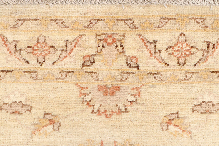 Bisque Oushak 2' 5 x 9' 4 - No. 65268 - ALRUG Rug Store
