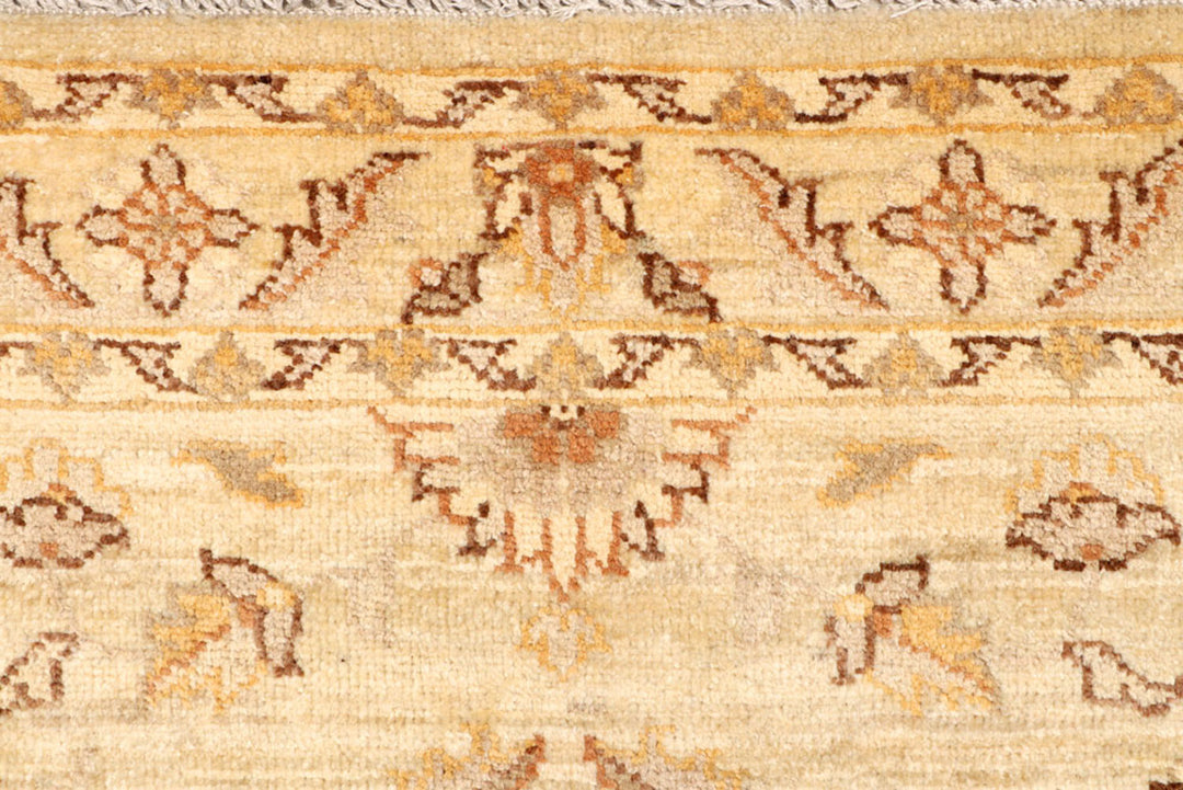 Navajo White Ziegler 2'  7" x 9'  11" - No. QA64916