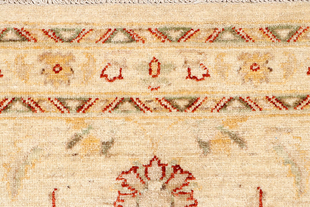 Navajo White Oushak 2'  7" x 9'  7" - No. QA10576