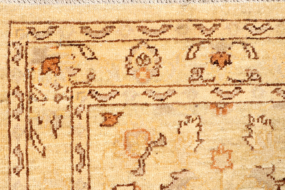 Bisque Ziegler 2' 6 x 11' 7 - No. 65277 - ALRUG Rug Store