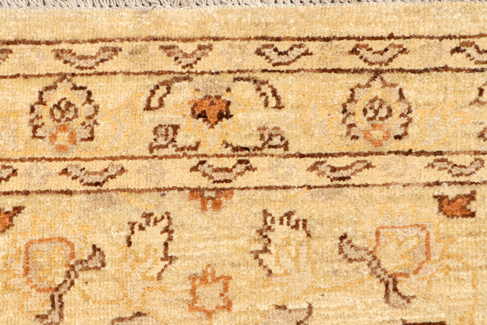 Bisque Ziegler 2' 6 x 11' 7 - No. 65277 - ALRUG Rug Store
