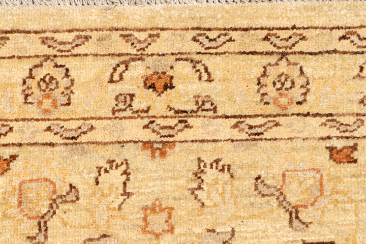 Bisque Ziegler 2' 6 x 11' 7 - No. 65277 - ALRUG Rug Store
