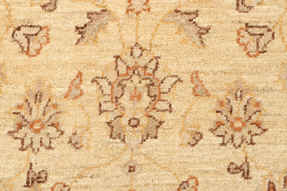 Bisque Ziegler 2' 6 x 11' 7 - No. 65277 - ALRUG Rug Store