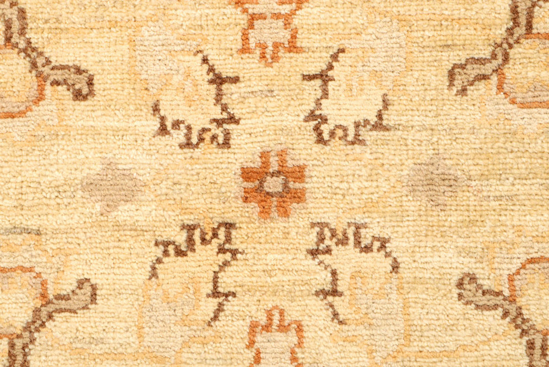 Wheat Ziegler 2'  7" x 11'  9" - No. QA62104