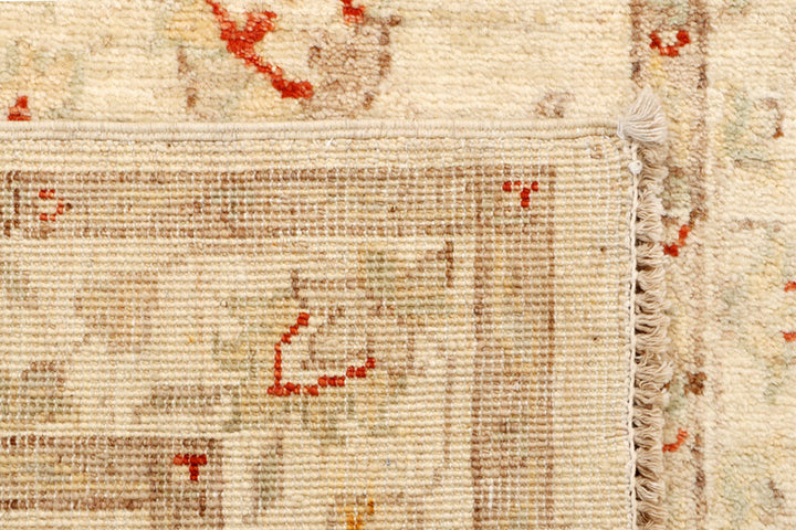 Blanched Almond Ziegler 2' 7 x 9' 8 - No. 65295 - ALRUG Rug Store