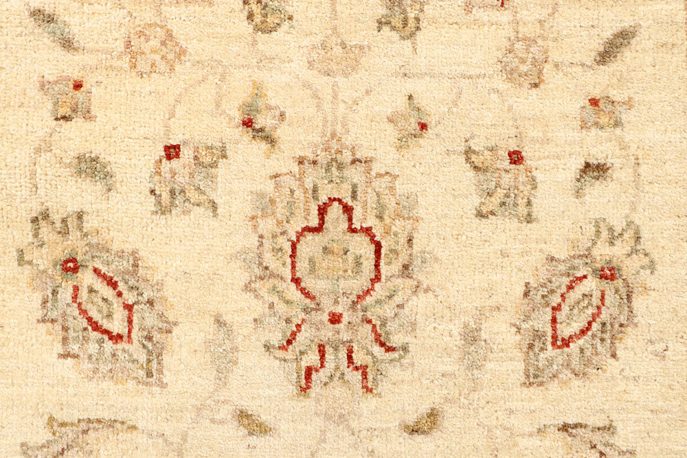 Blanched Almond Ziegler 2' 7 x 9' 6 - No. 65297 - ALRUG Rug Store