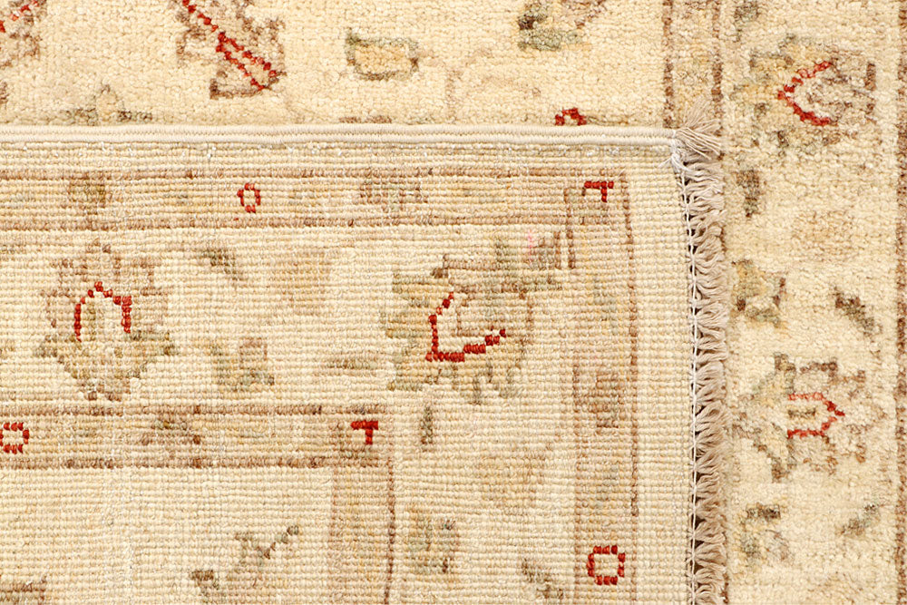 Blanched Almond Ziegler 2' 7 x 9' 6 - No. 65297 - ALRUG Rug Store