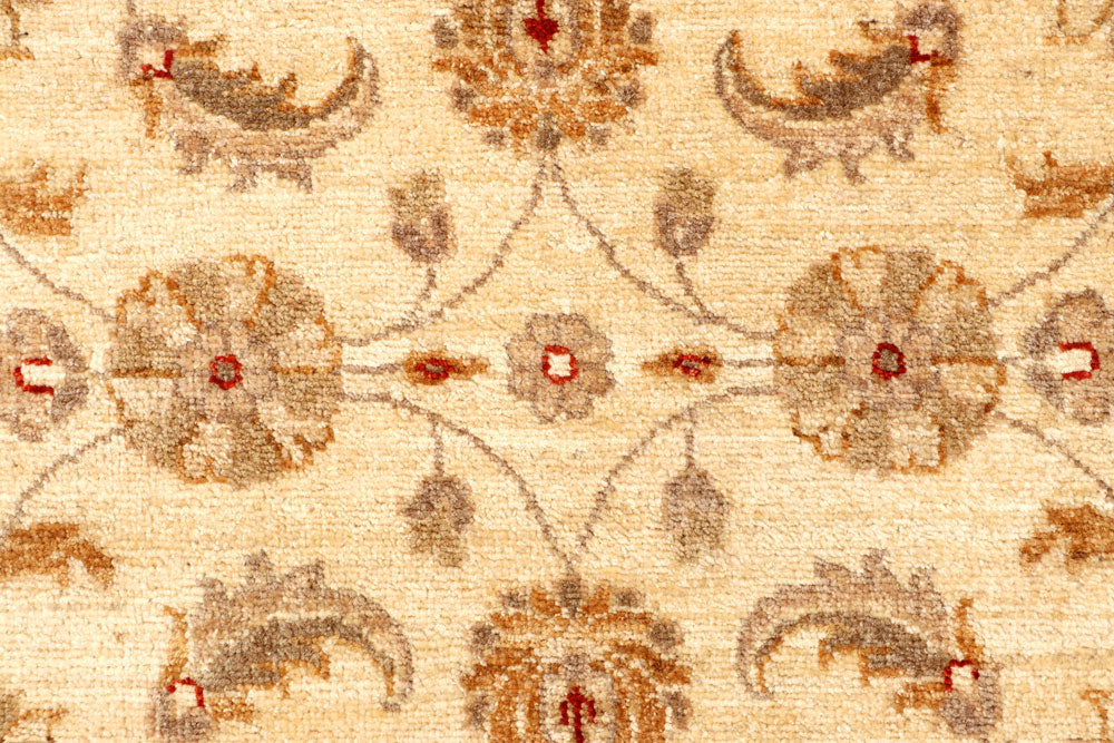 Blanched Almond Ziegler 2' 7 x 9' 9 - No. 65309 - ALRUG Rug Store