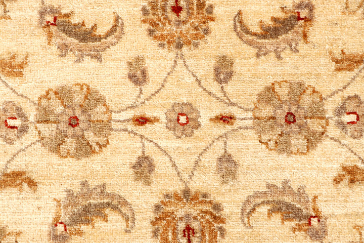 Blanched Almond Ziegler 2' 7 x 9' 9 - No. 65309 - ALRUG Rug Store