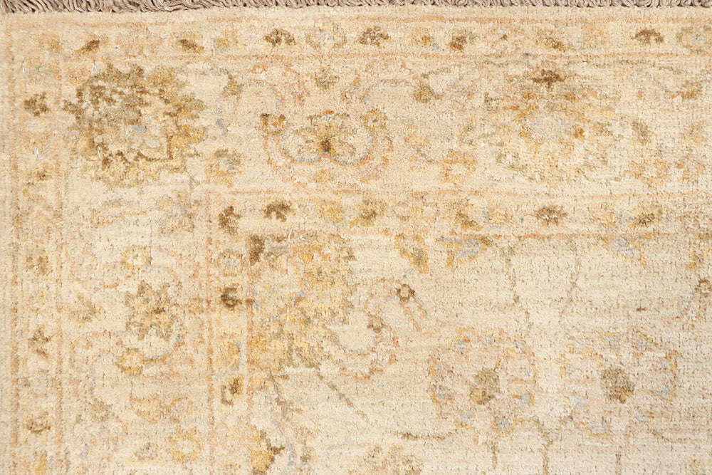 Blanched Almond Ziegler 2' 9 x 8' 4 - No. 65318 - ALRUG Rug Store
